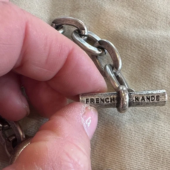 Silver Chain Bracelet with Round Pendant - Picture 4 of 4